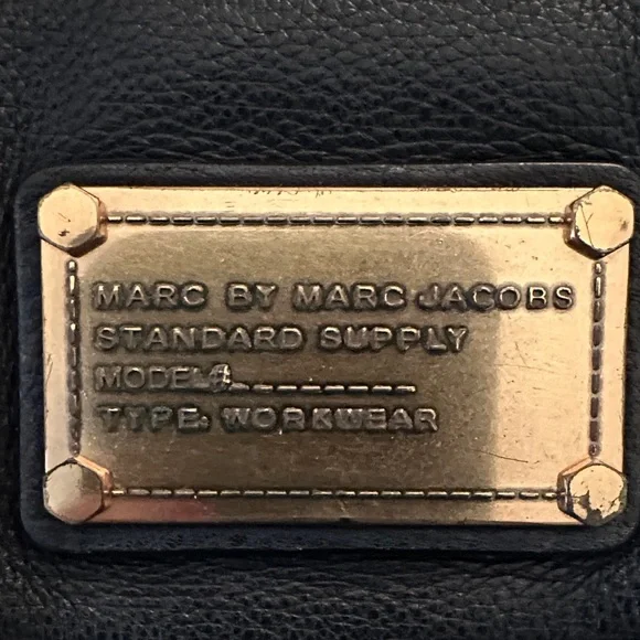 Marc Jacobs Black Leather Crossbody Bag - Picture 2 of 12